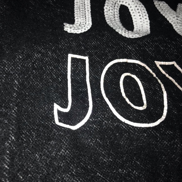 Sweatshirt - Picture 2 of 3